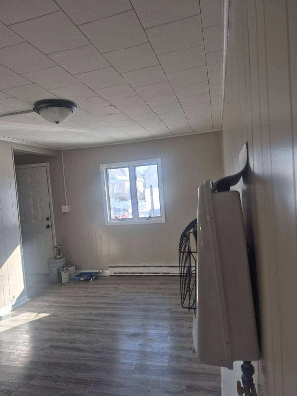 Building Photo - 304 E Lehr Ave