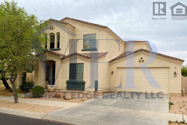 Primary Photo - 4Bed/2.5Bath House at Litchfield/Greenway!...