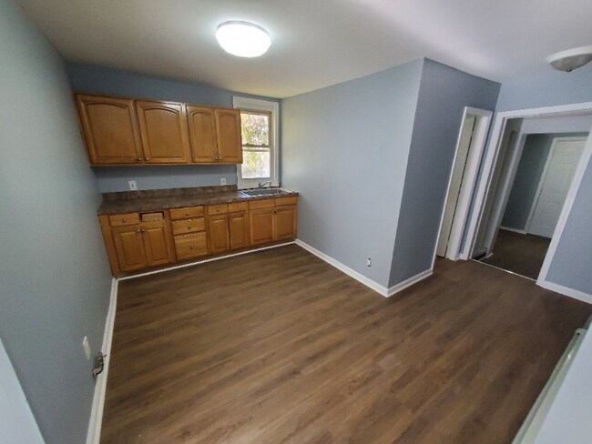 Building Photo - 16 Amity St