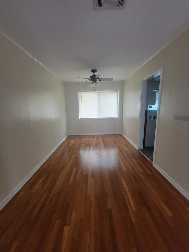 Building Photo - South Highlands 2bed/1bath