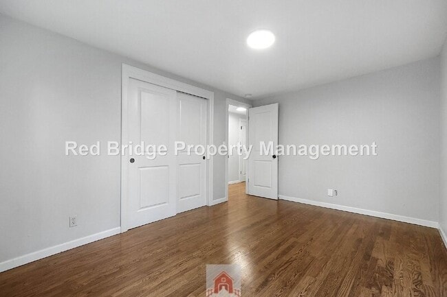 Building Photo - 5695 SW Washington Ct