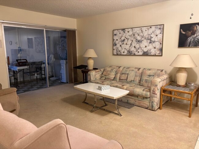 Building Photo - 24 Golfs Edge