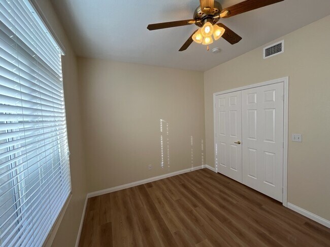 Building Photo - Encounter the ultimate luxury living experience with this 4-bedroom, 2197 sq ft house
