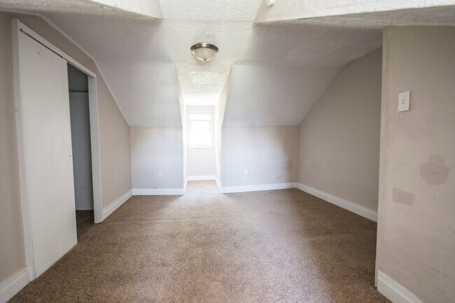 Building Photo - 2619 Josephine St