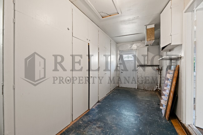 Building Photo - 4949 E Orme St