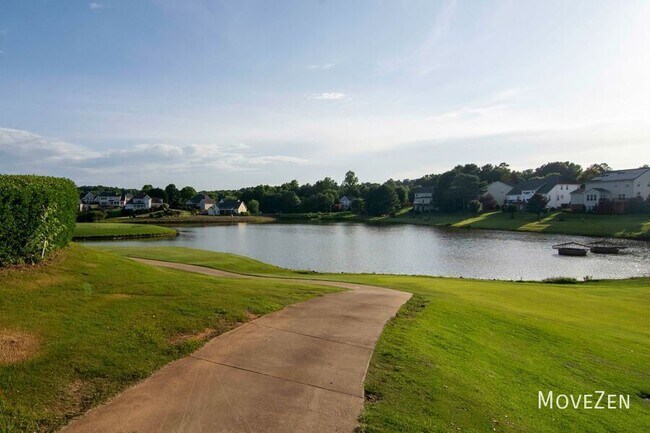 Building Photo - 105 Maraketch Ct