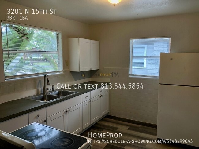 Building Photo - 3201 N 15th St