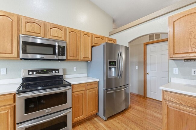 Building Photo - Woodman Hills 4 bdrm rancher