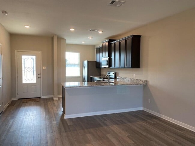 Building Photo - 261 Mount Vernon Way