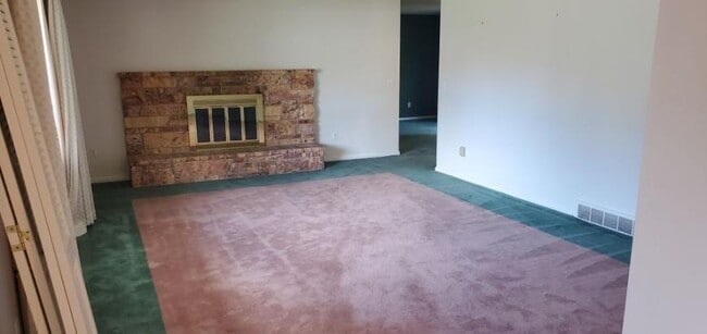 Building Photo - 3 bedroom in Billings MT 59102