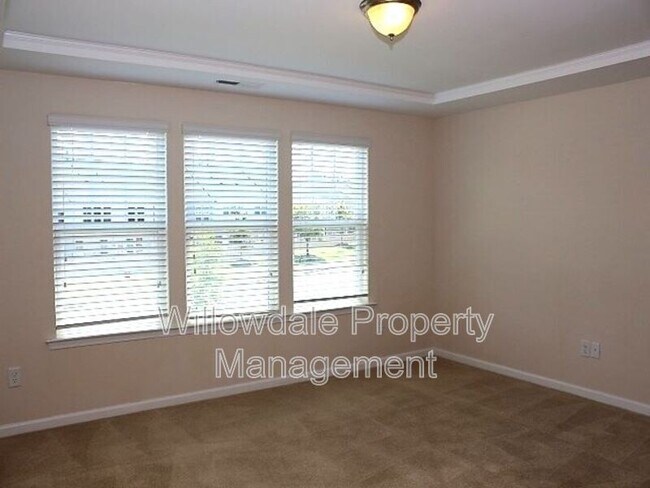 Building Photo - 1064 Midvale Ave