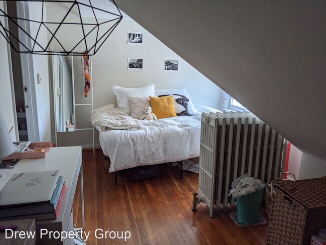 Building Photo - 6 br, 3 bath House - 3717 Reservoir Rd NW