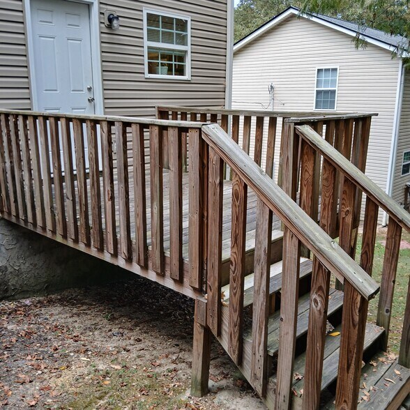 Building Photo - 202 Webb Wheeler Rd