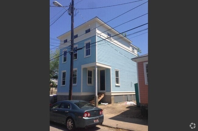 Building Photo - 19 Line St