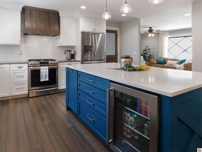 Building Photo - 809 Bagwell Blvd