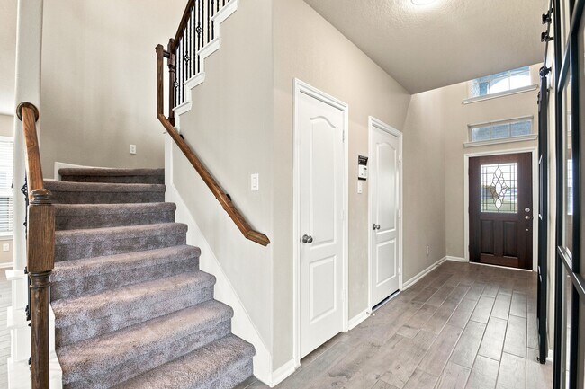 Building Photo - 16875 Olympic National Dr