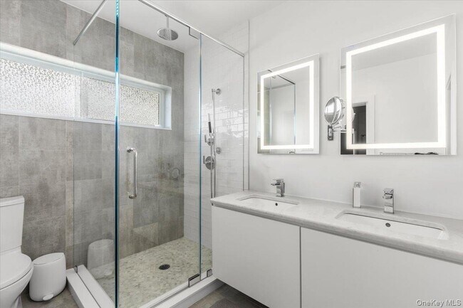 Building Photo - 73 Maple Ave