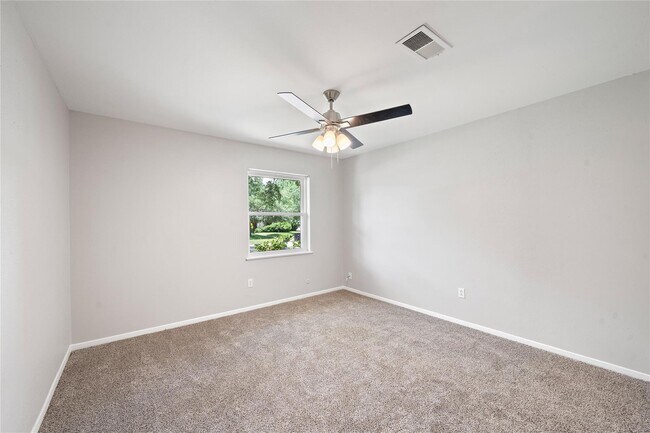 Building Photo - 6007 Claridge Dr