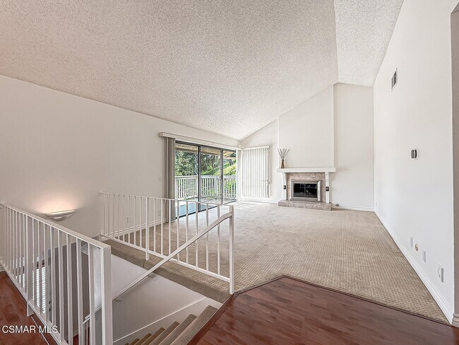 Building Photo - 576 Calle De Las Ovejas