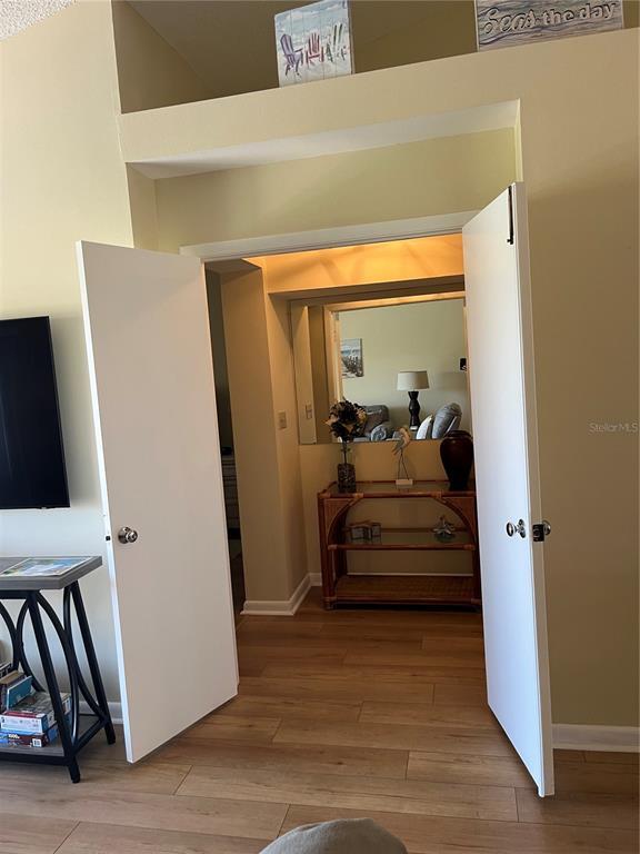Building Photo - 6050 Bahia Del Mar Cir