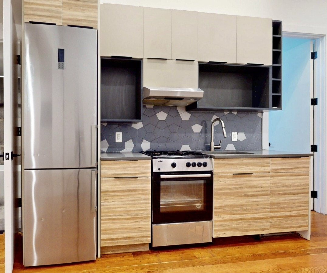 Building Photo - Myrtle Avenue