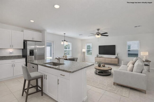 Building Photo - 9913 Jackfruit Ct