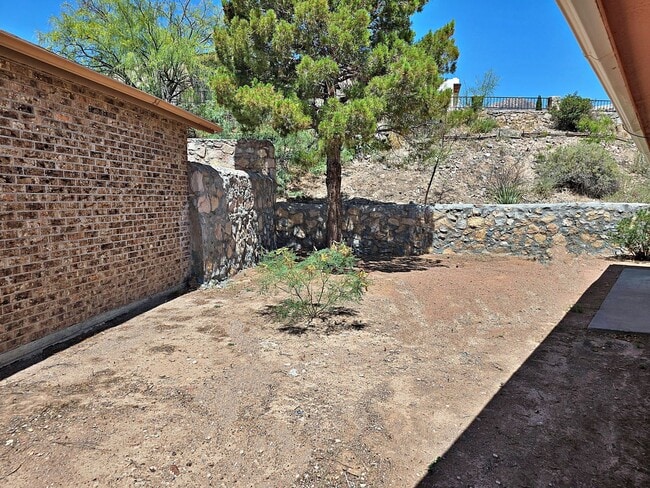 Building Photo - 3219 Mountain Ridge Dr