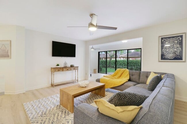 Building Photo - 1107 Duncan Cir