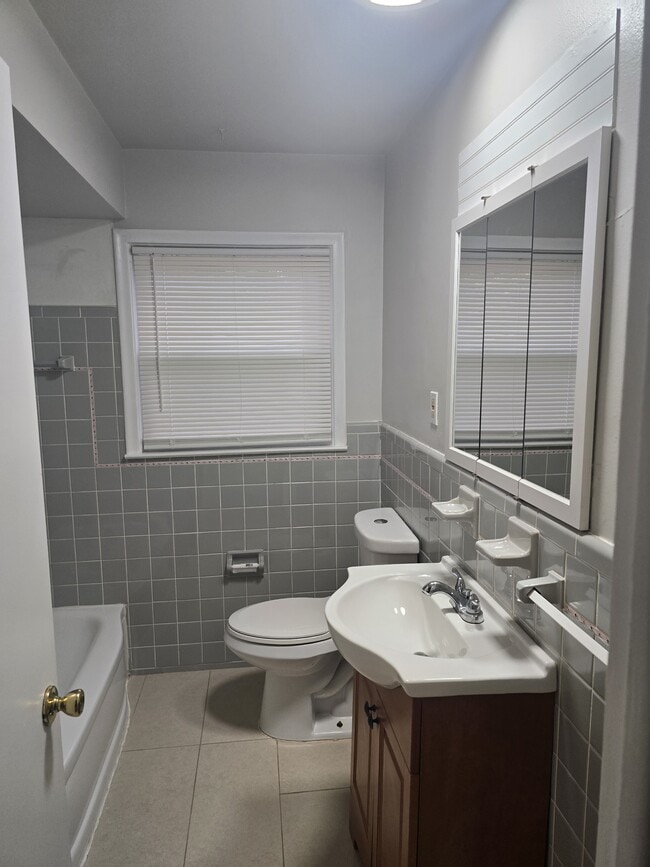 Building Photo - 24955 Westmoreland Dr