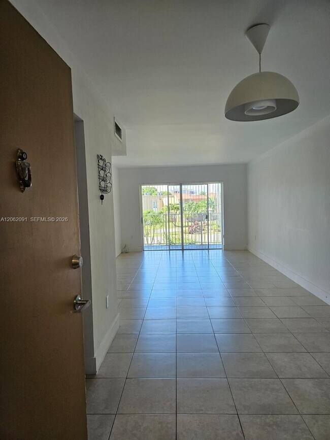 Building Photo - 4900 NW 79th Ave