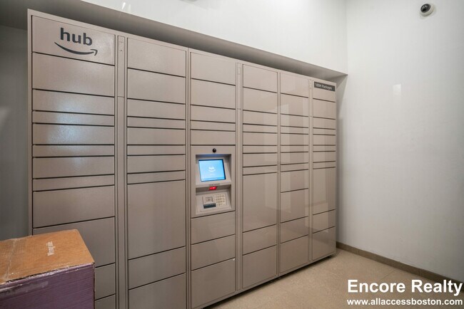 Building Photo - 100 Hemenway St