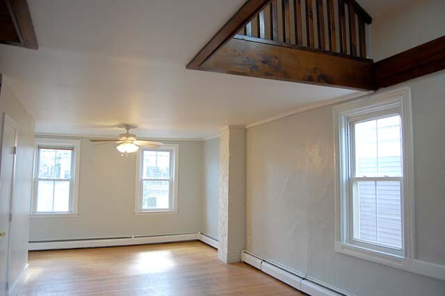 Building Photo - 330 Wickenden St