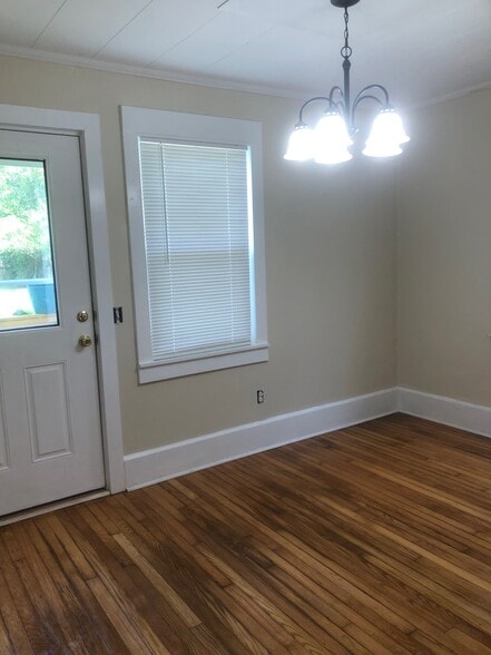 dining room - 130 Kenwood Ave