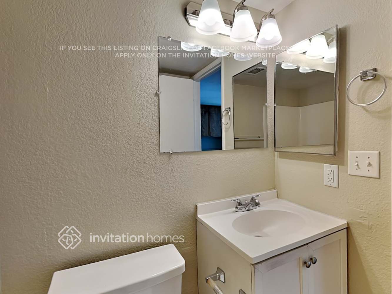 Building Photo - 618 N 69th Ave