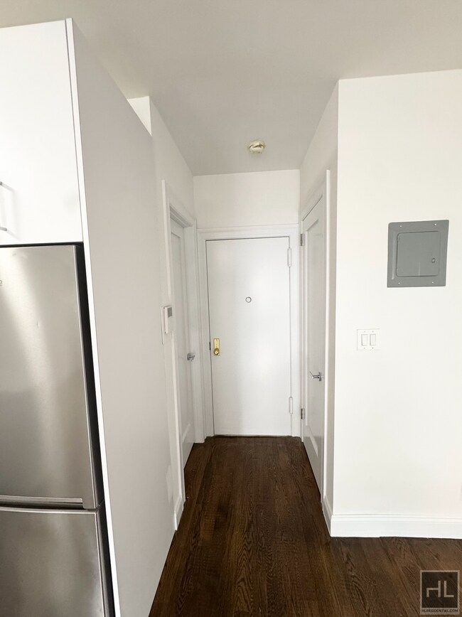 Building Photo - EAST 65 STREET