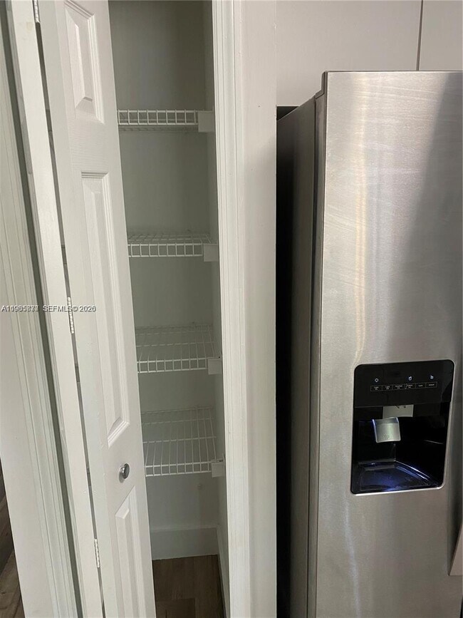 Building Photo - 14117 N Forest Oak Cir