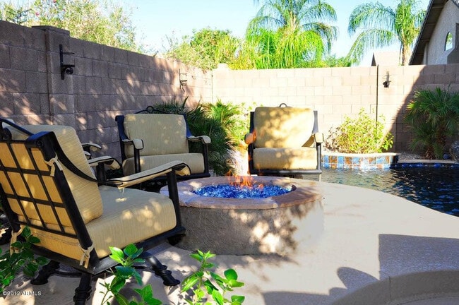 Building Photo - 3713 E Monona Dr