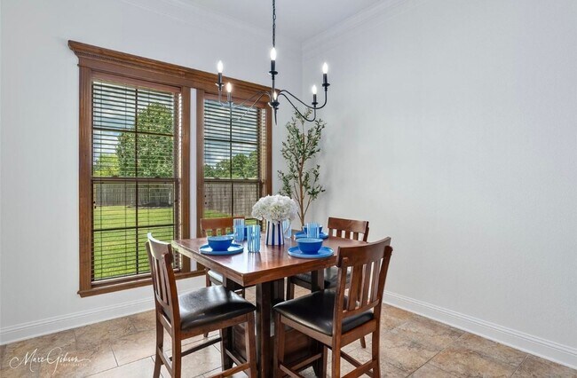 Building Photo - Must See! Welcoming Home In Turtle Creek S...