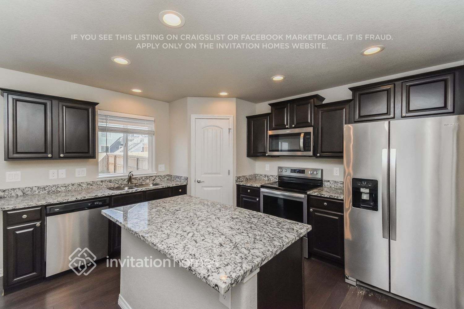 Building Photo - 10852 Yuba Dr