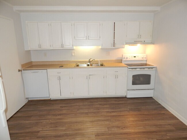 Building Photo - 311 Loudon Rd