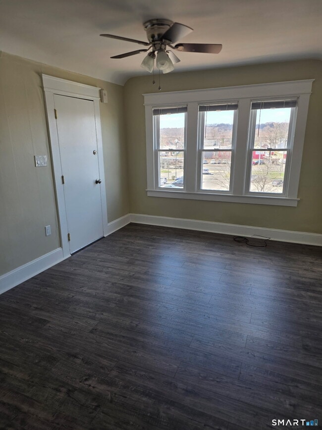 Building Photo - 22 Calvin Ave