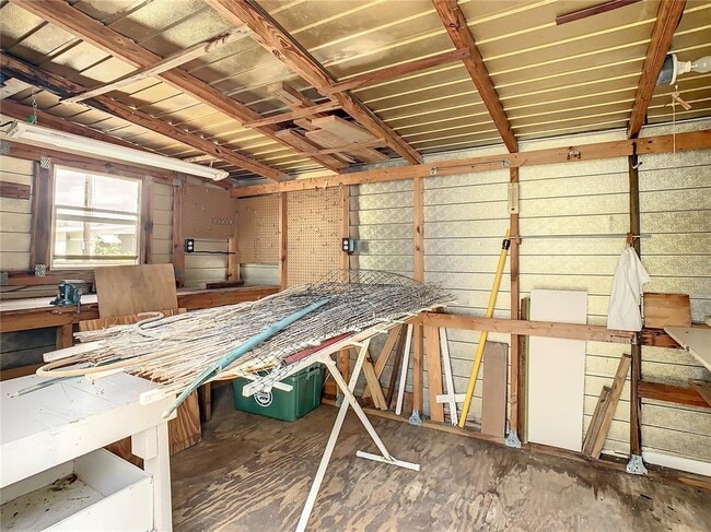 Building Photo - 22186 Catherine Ave