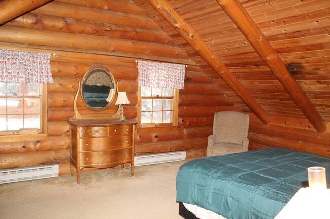 Building Photo - 502 Snowberry Ln