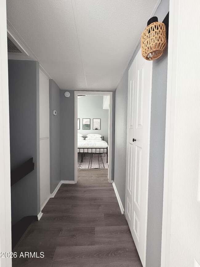 Building Photo - 8055 E Thomas Rd