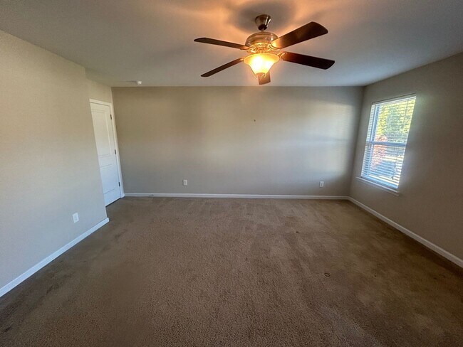 Building Photo - 224 Jerri Ln