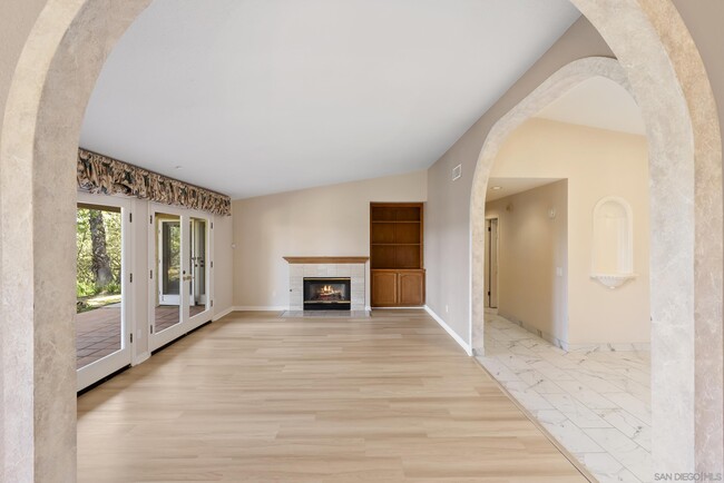 Building Photo - 6518 Monte Fuego