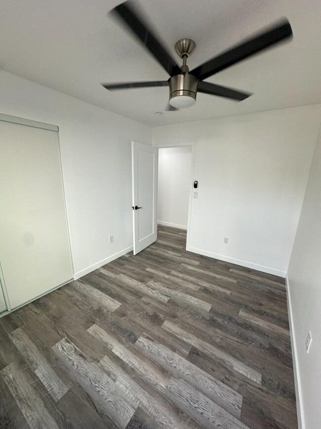 Building Photo - 626 W 54th St