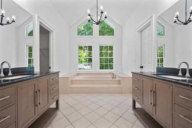 Building Photo - 2120 Skyland Cove Ln SW