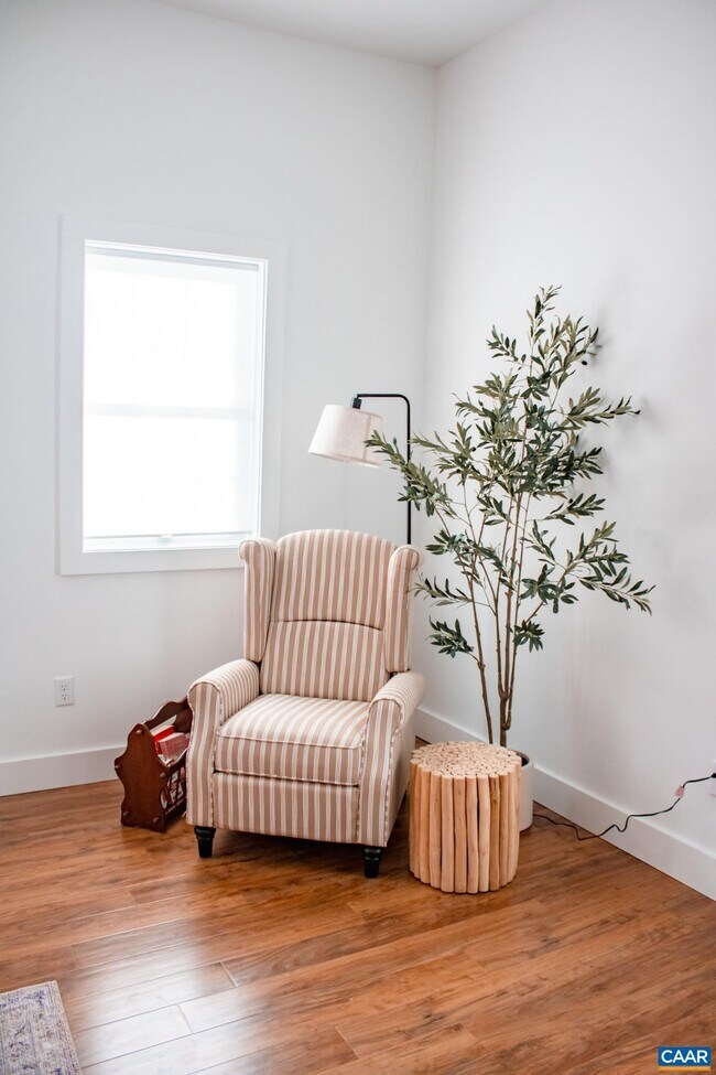 Building Photo - 5 Brokenback Mountain Rd