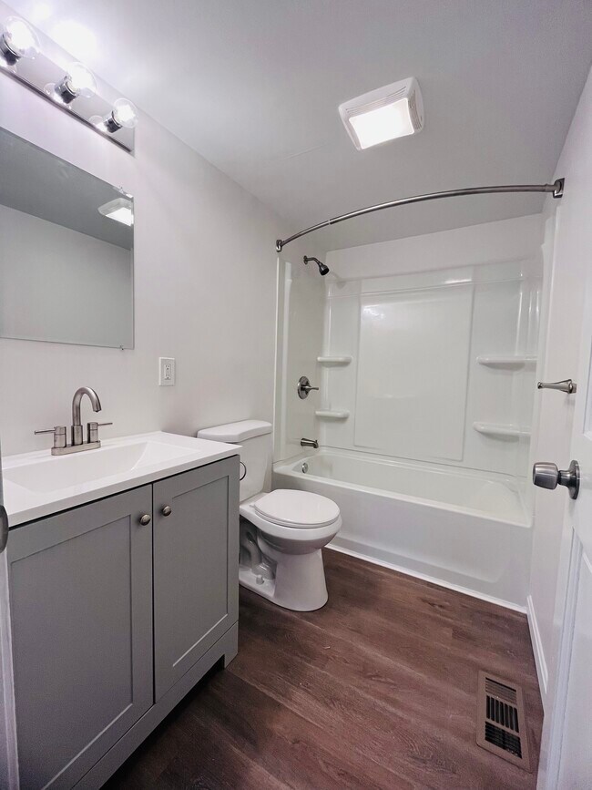 Building Photo - 792 Mudgett Rd